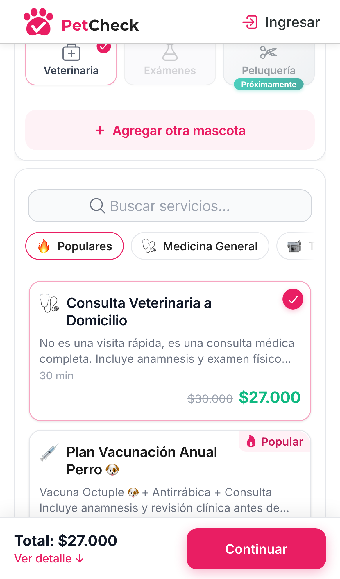 Pantalla móvil de PetCheck con servicio seleccionado y precio visible